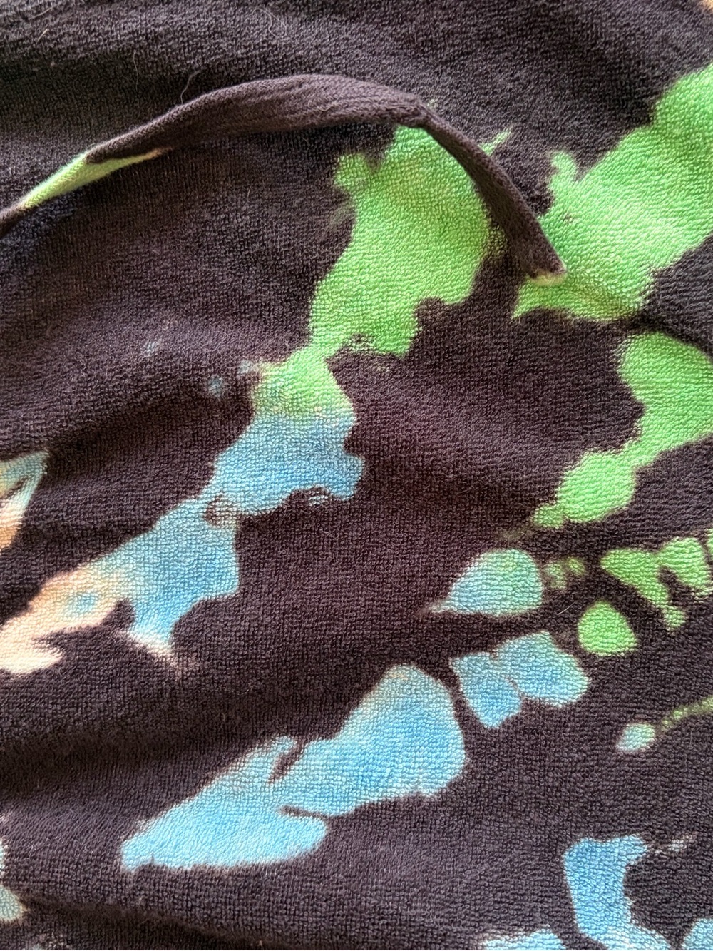 Sundown by Splendid Tie Dye Terrycloth Shorts Size Medium NWT Navy Blue Green - Picture 3 of 8